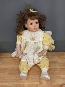 lot 138 image: Beautiful Vintage Lloyd Middleton Signed Doll  W