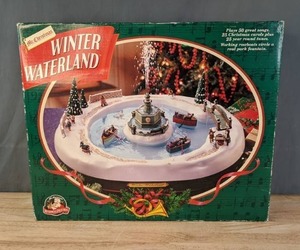 lot 172 image: Vintage Mr. Christmas Winter Waterland Wonderland Musical Fountain W