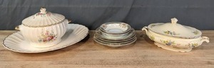 lot 186 image: Porcelain and Fine China by American Limoges, Homer Laughlin, and Noritake   W