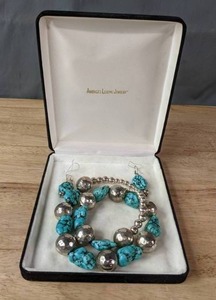 lot 215 image: Americas Leading Jeweler Gorgeous Chunky Turquoise Necklace and Earring Set K