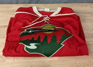 lot 217 image: Minnesota Wild NHL Mens Size Medium Hockey Jersey K