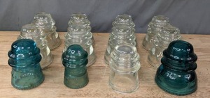 lot 94 image: Vintage Hemingray Glass Insulators M