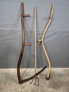 lot 243 image: Vintage Hay Fork, Scythe and Wooden Handle  M