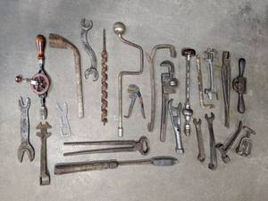 lot 91 image: Vintage Hand Tools  The CinTi Tool Co. Ornate Spoke Shave Plane Draw Knife, Manual Drills, Drill Bits, Wrenches, and More   M