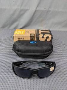 lot 68A image: New Costa Sunglasses with Case L