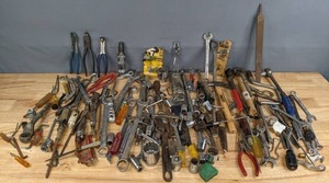 lot 287 image: Large Collection of Hand Tools  Screwdrivers, Pliers, Wrenches, File, Wire Cutters, Hammers, and Much More  R