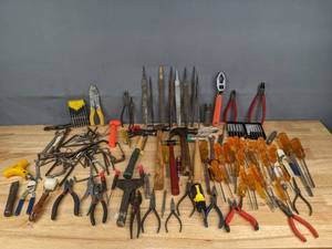 lot 303 image: A Variety of Tools Including Screwdrivers, Files, Hammers, Wire Cutters and More  R