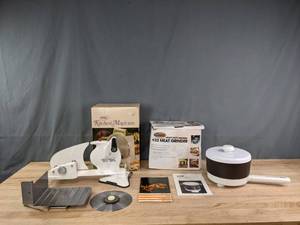 lot 313 image: Electric Saucepot, Kitchen Magician Slicer, General Slicer and Meat Grinder   R