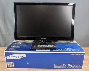lot 182A image: Samsung 19 In. LED TV with Remote R