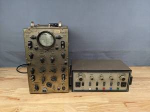 lot 355A image: Vintage Allen B Du Mont Laboratories NJ Cathode-Ray Oscillograph Type R