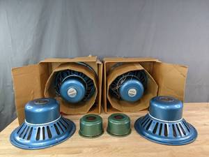 lot 328 image: Vintage Utah Speakers  R