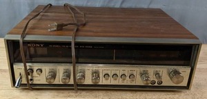 lot 76 image: Vintage Sony FM Stereo Receiver STR 6046A R