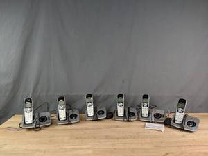 lot 322 image: (6) Uniden Cordless Phones and Bases R