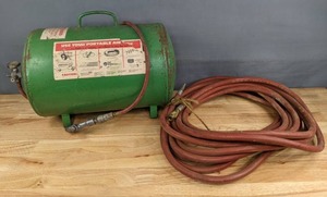 lot 369 image: Portable 125 PSI Air Tank with Air Hose R