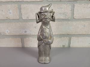 lot 52 image: 1960s BAR BUM Cast Aluminum Bar Tool