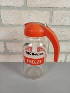 lot 48 image: RARE Vintage Hazel-Atlas RICHardson FREEZE Dispenser