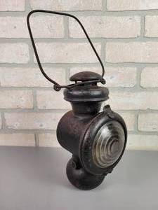 lot 4 image: Antique FORD Model 560 Kerosene Headlamp w Clear Glass lens