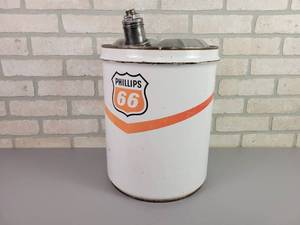 lot 7 image: Vintage Phillips 66 Steel 5-Gallon Fuel Can