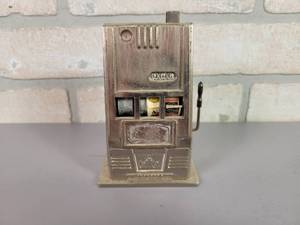 lot 83 image: Vintage Bentley Gifts Mini Diecast Slot Machine  Lighter - Approx. 4.5 x 3 x 2