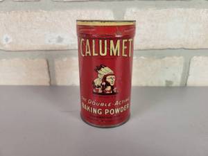 lot 90 image: Early CALUMET Baking Powder Tin Can - Approx. 4 x 2 Diameter