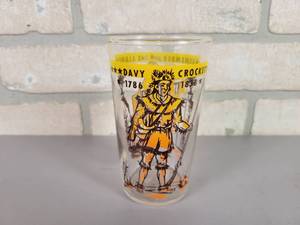 lot 88 image: 1950s Federal Glass Davey Crockett Tumbler Glass