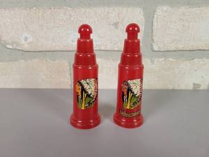lot 96 image: Vintage Plastic Indian Chicago ILL Salt & Pepper Shakers - Approx. 3.5 Tall Each