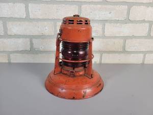 lot 14 image: Antique DIETZ No. 40 Traffic Guard  Railroad Lantern - RED Glass