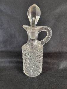 lot 107 image: Vintage Duncan & Miller Pressed Lead Crystal Glass Cruet w Stopper - Approx. 6.5 Tall