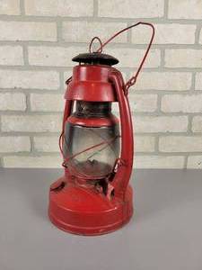 lot 16 image: Vintage Gambles ARTISAN No. 30 Lantern