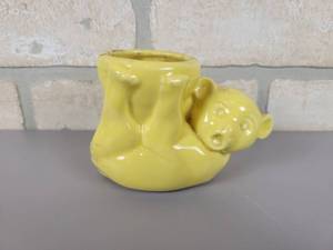 lot 122 image: Mid-Century Modern Playful Bear Planter