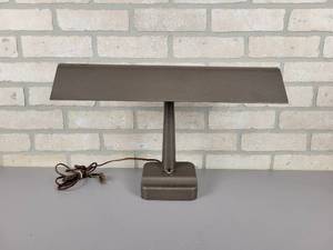 lot 130 image: Mid-Century Modern Desk Lamp