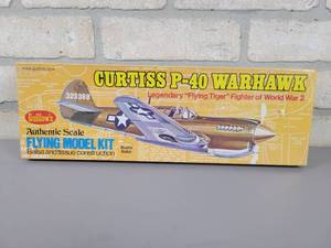 lot 164 image: SEALED Guillows Curtiss P-40 Warhawk aka Flying Tiger WW2 Fighter Plane Model