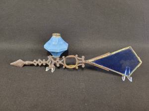 lot 28 image: DIDDIE-BLITZEN Robins Egg Blue Glass Lightning Ball, Cast Iron Arrow Weathervane w Blue Stained Glass and Copper Lighting Rod Mounted on Platform - Ready to Display