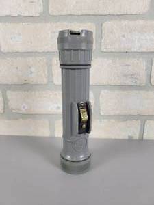 lot 188 image: Vintage US Military FULTON Flashlight - Model MX-993U