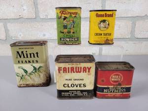 lot 245 image: (5) Vintage Spice Tins - Fairway, Red & white, Home Brand and Wolson