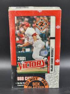 lot 131 image: Un-Opened Old New Stock 2001 Upper Deck Victory Baseball Cards