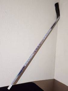 lot 4 image: 2002 Olympic Silver USA Hockey Team Autographed Hockey Stick No COA