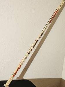 lot 136 image: Vintage Unknown Autographed Hockey Stick