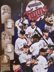 lot 75 image: Professionally Taken Photo of the Minnesota Twins by Photographer Walt Barry