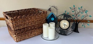 lot 56 image: Fun Home Decor Items