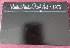 lot 5 image: 1975 U.S. Mint Proof Set