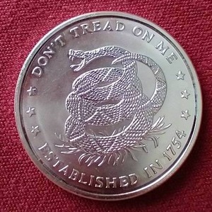 lot 74 image: Dont Tread On Me 1 oz. Silver Round