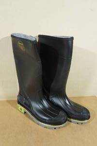 Servus Steel Toe Poly Rain Boots -Size 7, Black