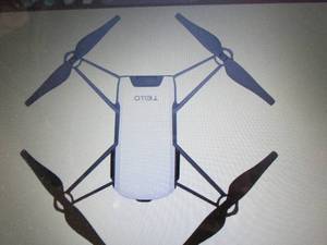 DJI Tello Quadcopter Drone with HD ...