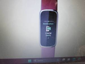 Fitbit Luxe Fitness and Wellness Tr...
