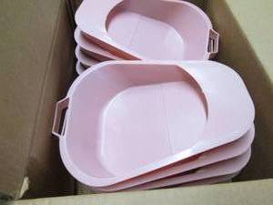 2 Cases Medegen Bedpan, Fracture, R...