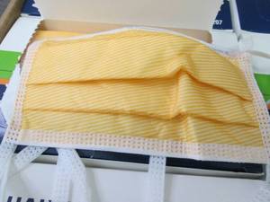 Case of 300 Halyard FLUIDSHIELD 3 D...