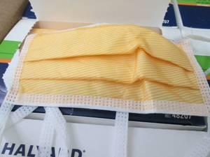 Case of 300 Halyard FLUIDSHIELD 3 D...