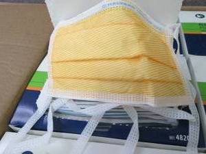 Case of 300 Halyard FLUIDSHIELD 3 D...
