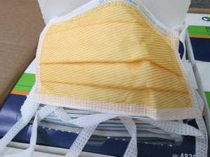 Case of 300 Halyard FLUIDSHIELD 3 D...